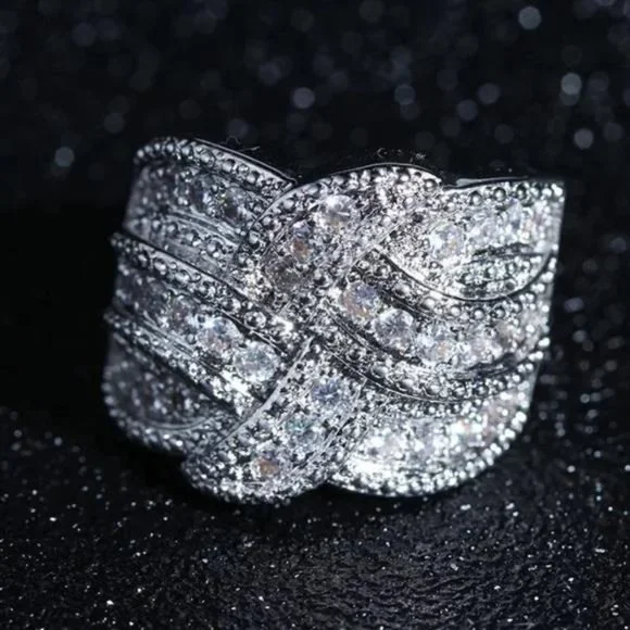 NEW 925 STERLING SILVER DIAMOND BRIDAL RING, CUTE RING, SHINY RING. - Picture 4 of 6